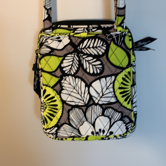 Vera Bradley cross body. Gently used. - Picture 9 of 9